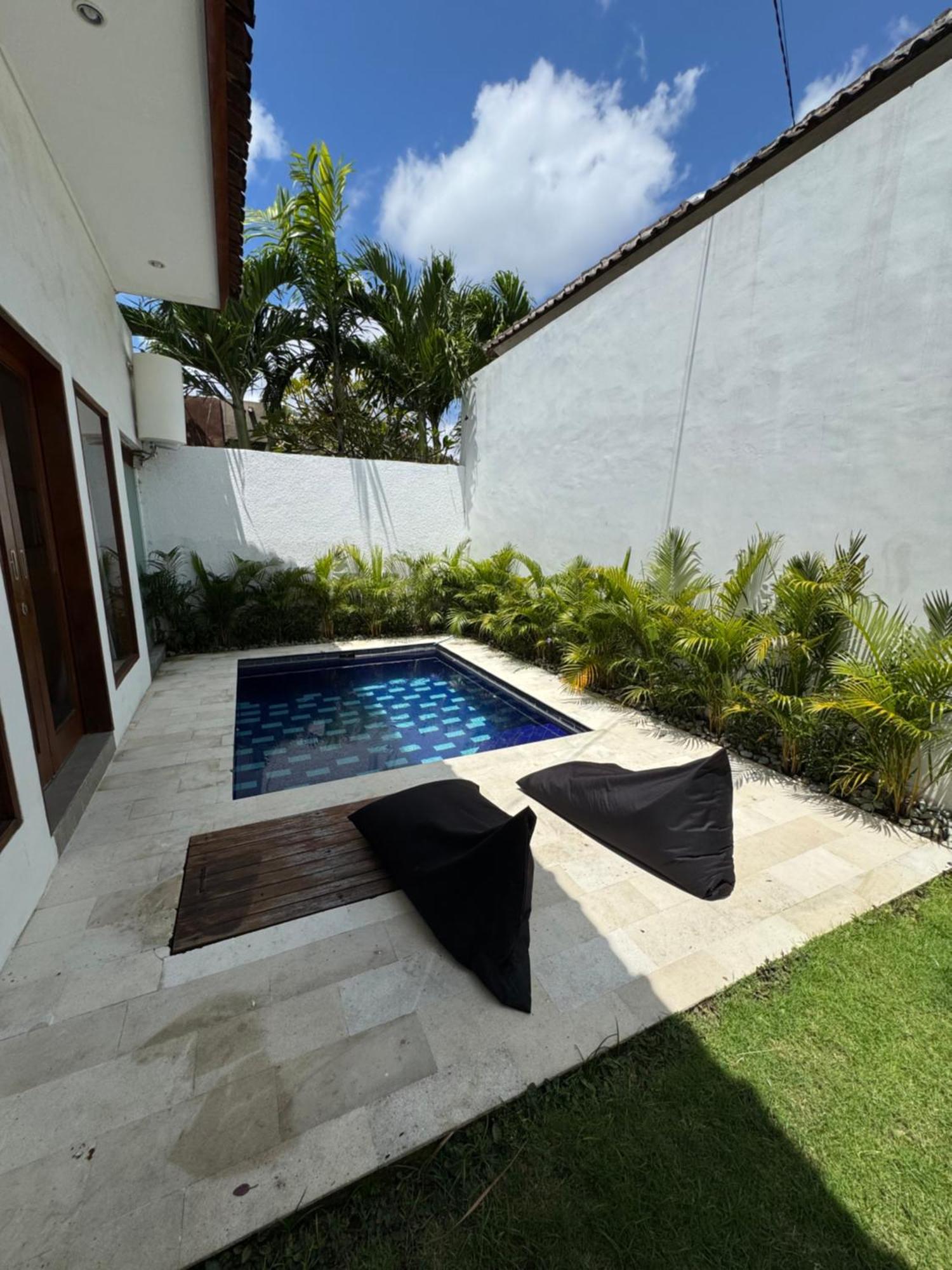 Kiki Village Bathtub Canggu  Bagian luar foto