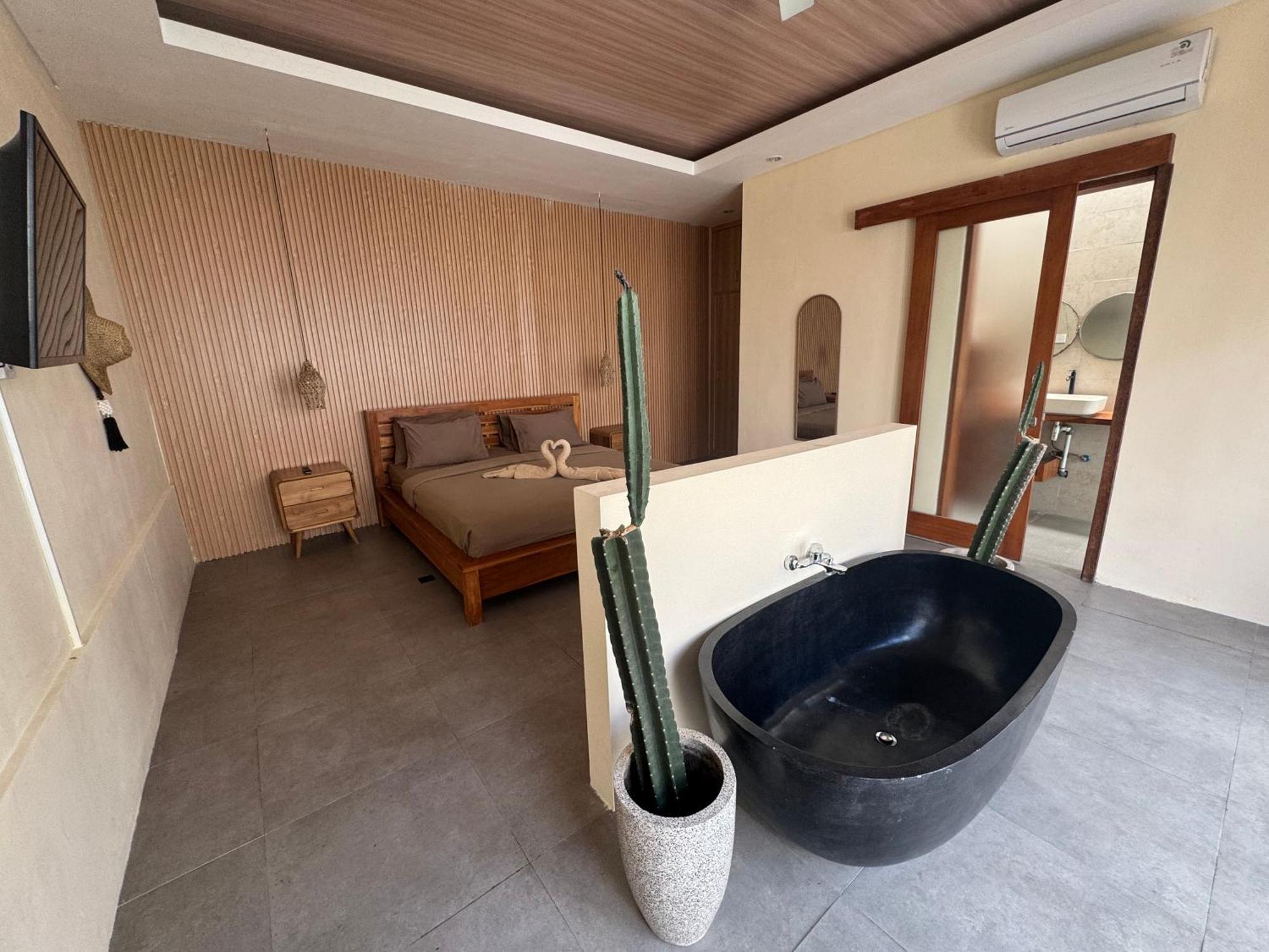 Kiki Village Bathtub Canggu  Bagian luar foto